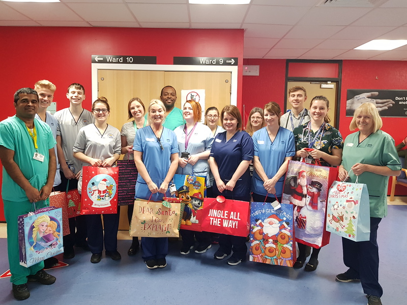 13-12-17 Ninewells staff support local children this Chirstmas